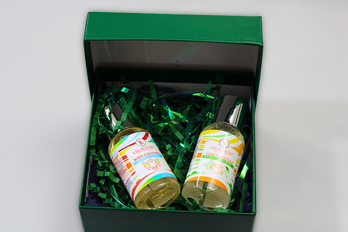 THE HOLIDAY HARMONY SET 1