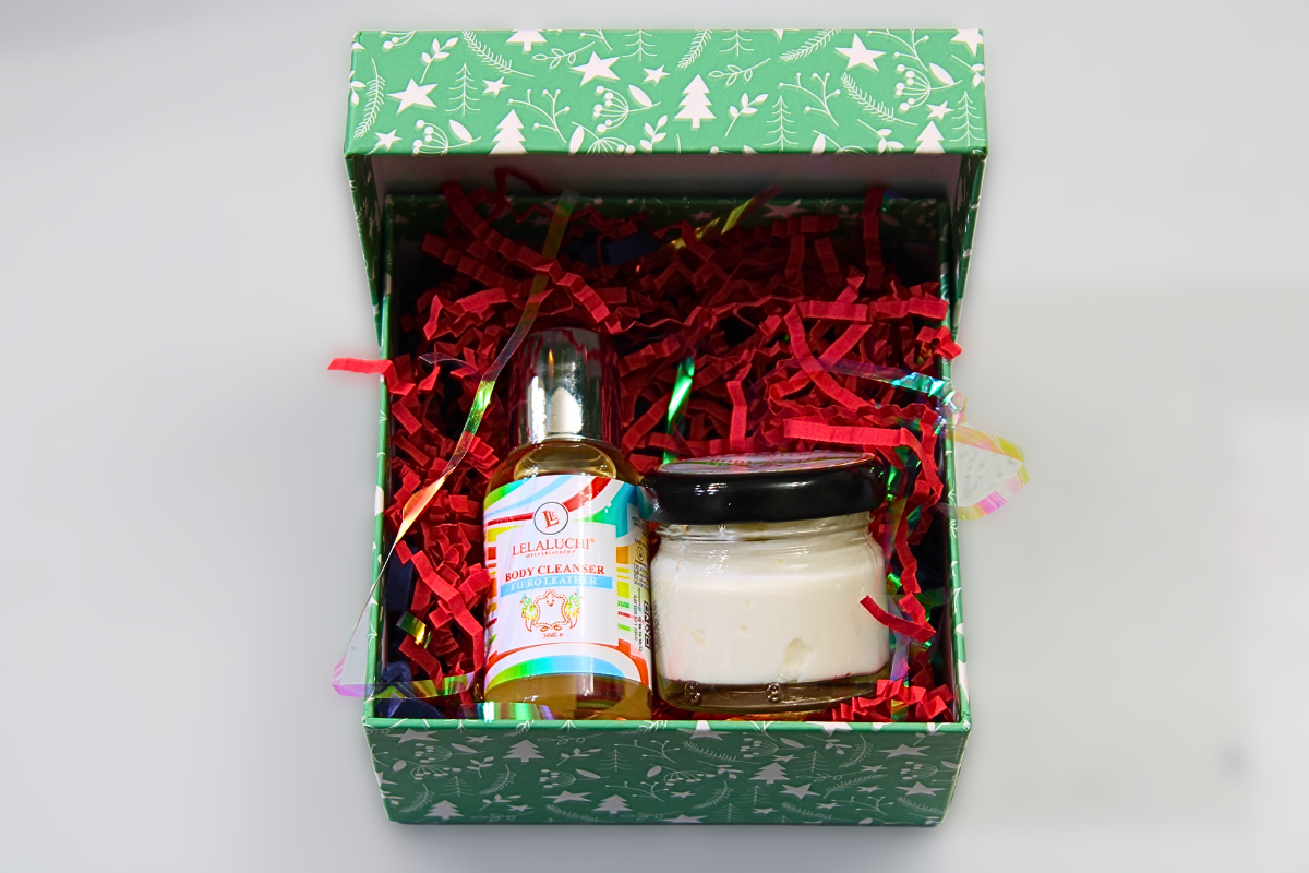 THE HOLIDAY HARMONY SET 1